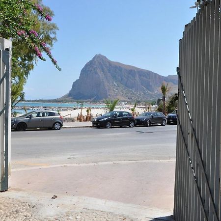 Villa Faro A Pochi Passi Dalla Spiaggia 圣维托罗卡波 外观 照片