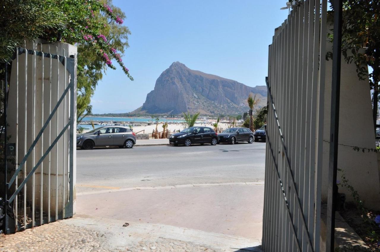 Villa Faro A Pochi Passi Dalla Spiaggia 圣维托罗卡波 外观 照片